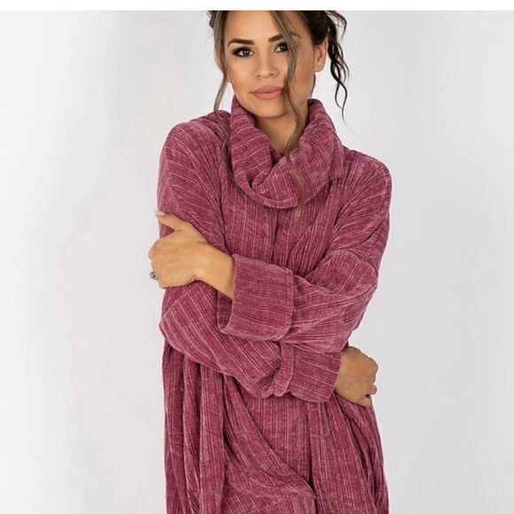 Joyfolie Oversized Leal Tan Sweater size L - Picture 6 of 12